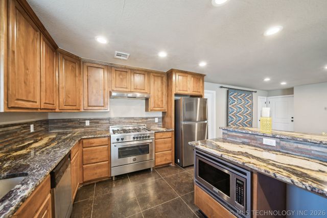 16042 S 97th West Avenue, Sapulpa, OK 74066