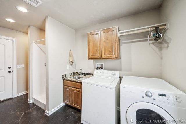 16042 S 97th West Avenue, Sapulpa, OK 74066
