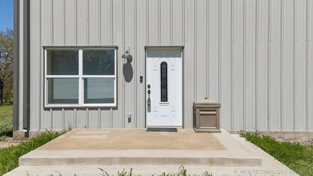 16042 S 97th West Avenue, Sapulpa, OK 74066