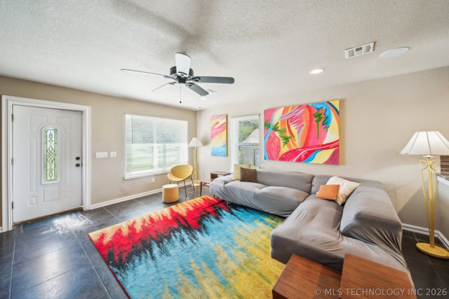 16042 S 97th West Avenue, Sapulpa, OK 74066
