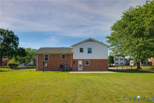 9275 Rappahannock Trl, Ashland, VA 23005