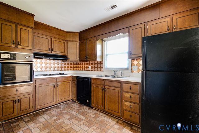 9275 Rappahannock Trl, Ashland, VA 23005