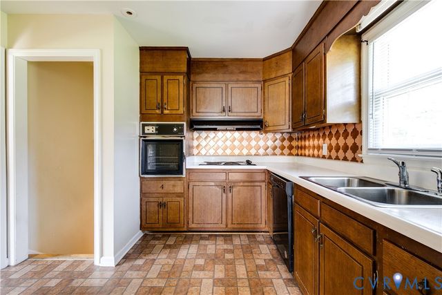 9275 Rappahannock Trl, Ashland, VA 23005