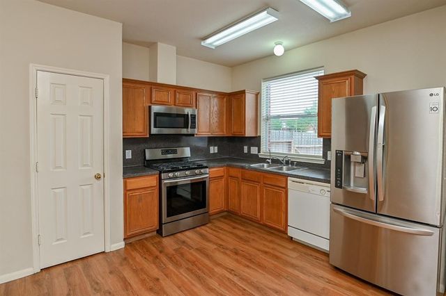 1030 Riverwood Drive, Dickinson, TX 77539