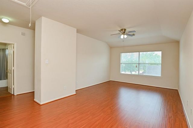 1030 Riverwood Drive, Dickinson, TX 77539