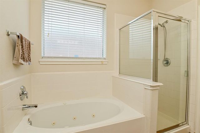 1030 Riverwood Drive, Dickinson, TX 77539