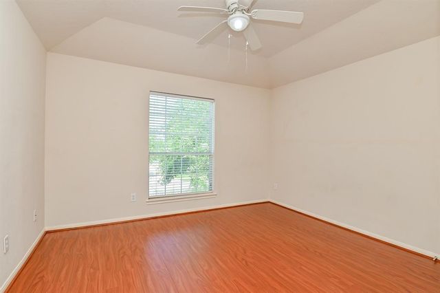 1030 Riverwood Drive, Dickinson, TX 77539