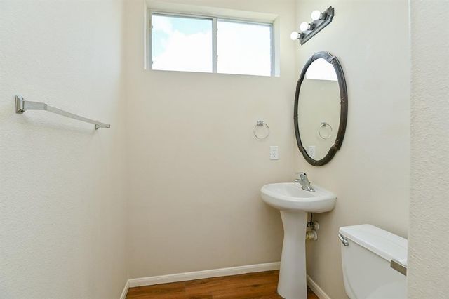 1030 Riverwood Drive, Dickinson, TX 77539