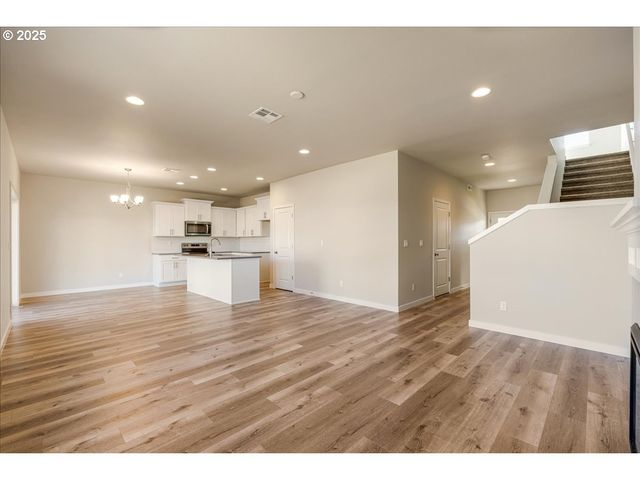 410 S Elm St, Yamhill, OR 97148