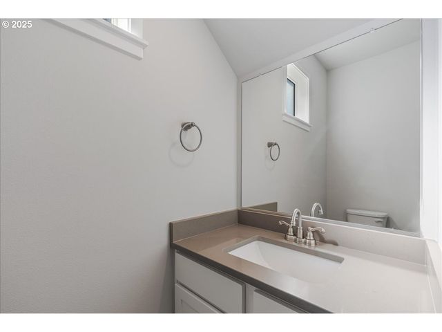 410 S Elm St, Yamhill, OR 97148