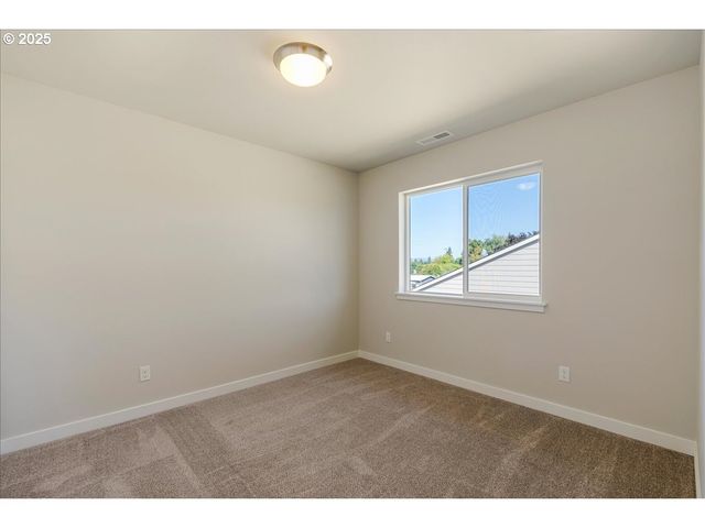 410 S Elm St, Yamhill, OR 97148