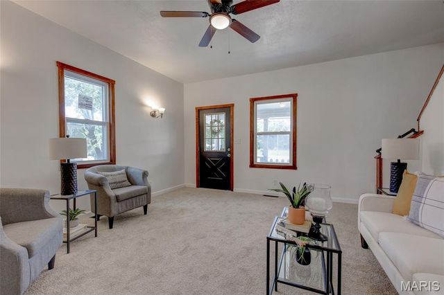 133 E Alton Avenue, East Alton, IL 62024