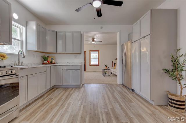 133 E Alton Avenue, East Alton, IL 62024