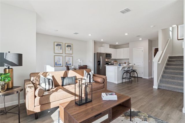 607 PRESTON COVE DRIVE, St Cloud, FL 34771