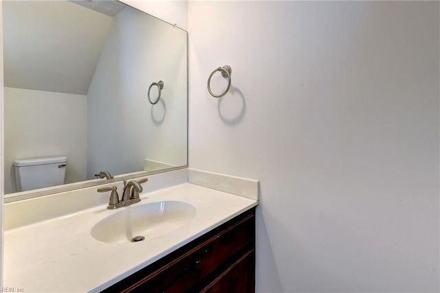 225 Quarterpath RD, Williamsburg, VA 23185