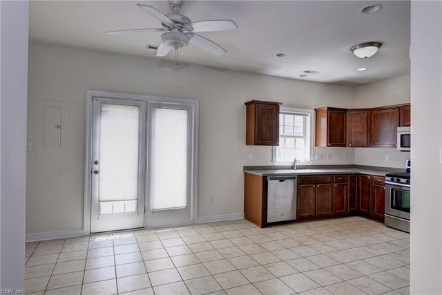 225 Quarterpath RD, Williamsburg, VA 23185