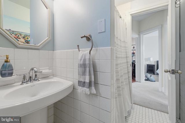 11 FRANKLIN AVE, Flourtown, PA 19031