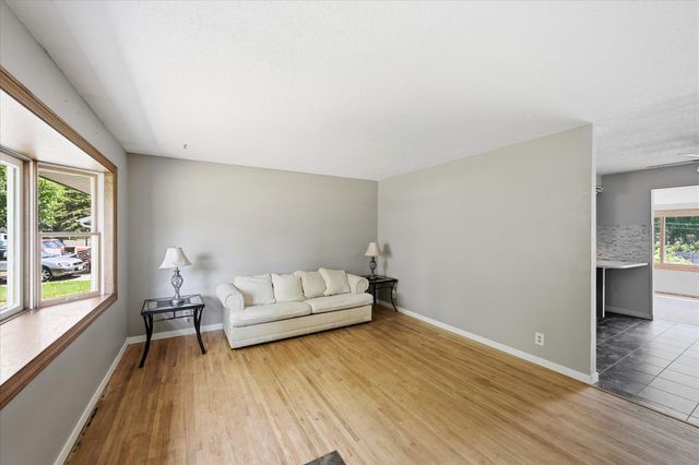 8142 Homestead Avenue S, Cottage Grove, MN 55016