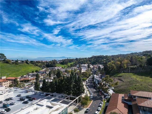 627 Deep Valley Dr PH615, Rolling Hills Estates, CA 90274