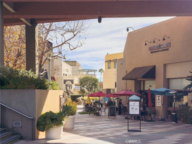 627 Deep Valley Dr PH615, Rolling Hills Estates, CA 90274