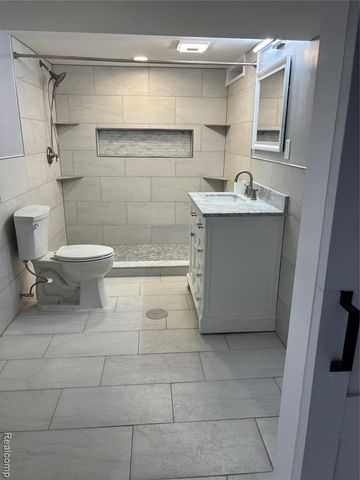 16814 San Juan San Juan Drive, Detroit, MI 48221