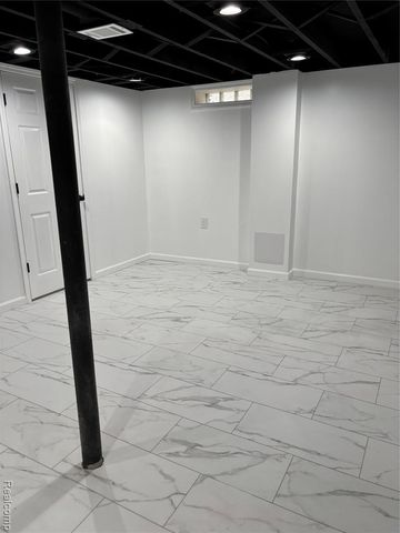 16814 San Juan San Juan Drive, Detroit, MI 48221