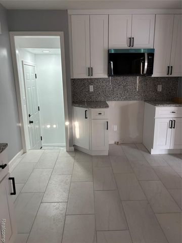 16814 San Juan San Juan Drive, Detroit, MI 48221