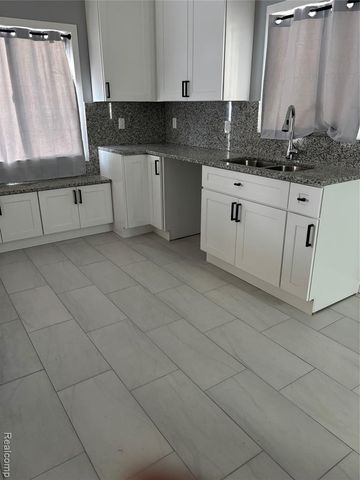 16814 San Juan San Juan Drive, Detroit, MI 48221