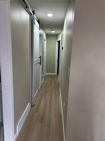 16814 San Juan San Juan Drive, Detroit, MI 48221