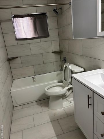 16814 San Juan San Juan Drive, Detroit, MI 48221