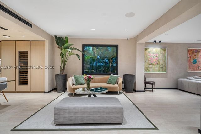 5170 La Gorce Dr, Miami Beach, FL 33140