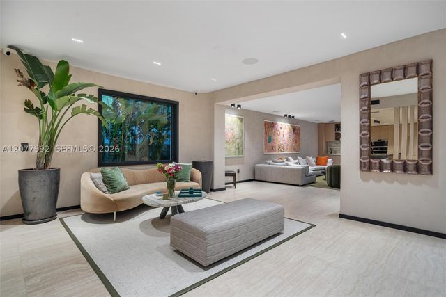 5170 La Gorce Dr, Miami Beach, FL 33140