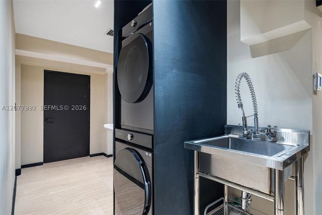 5170 La Gorce Dr, Miami Beach, FL 33140