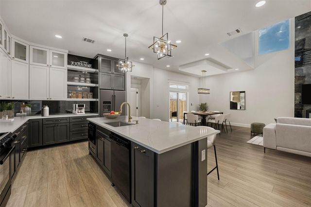 406 E Carrie Manor ST, Manor, TX 78653