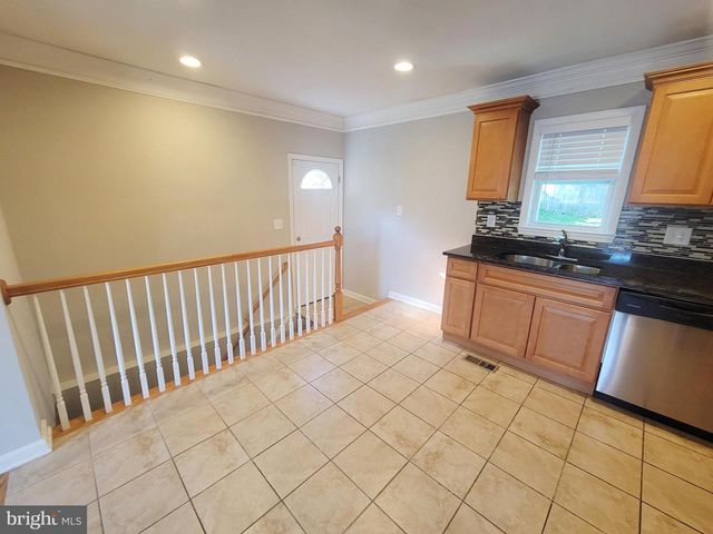 116 CEDAR HILL RD, Brooklyn Park, MD 21225