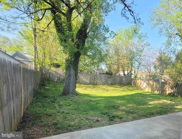 116 CEDAR HILL RD, Brooklyn Park, MD 21225