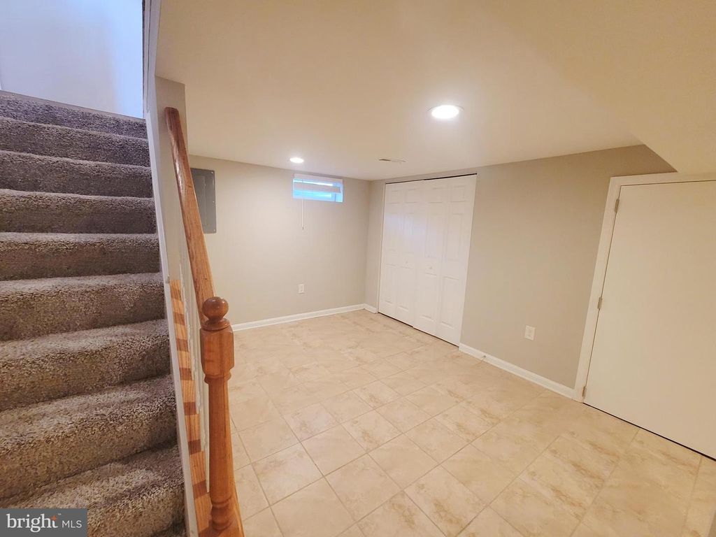 Image 40 of property listing at 116 CEDAR HILL RD, Brooklyn Park, MD 21225