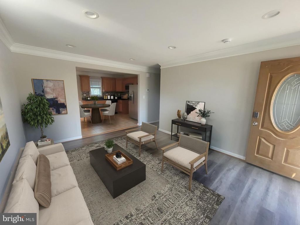 Image 9 of property listing at 116 CEDAR HILL RD, Brooklyn Park, MD 21225