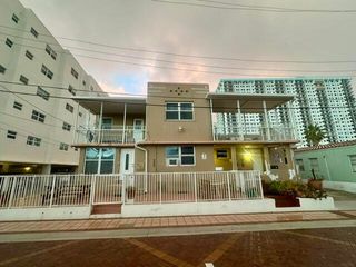 300 Georgia Street 1-5, Hollywood, FL 33019