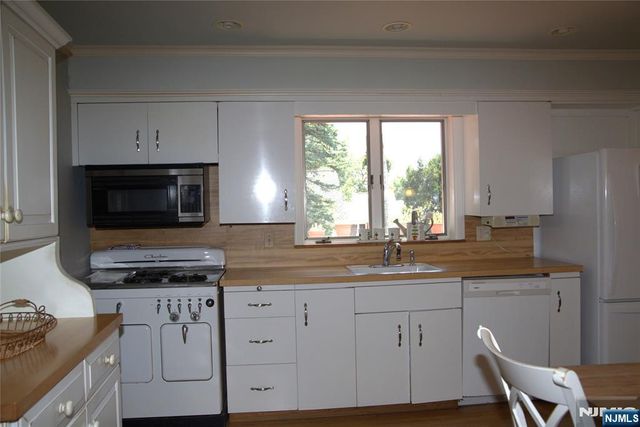 745 Sanford Street, Teaneck, NJ 07666