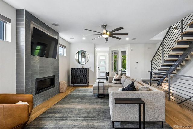 827 Eudora Street, Denver, CO 80220