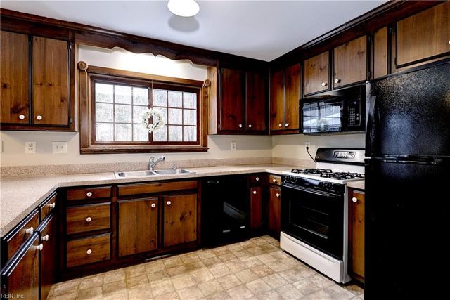 7633 Turlington RD, Toano, VA 23168