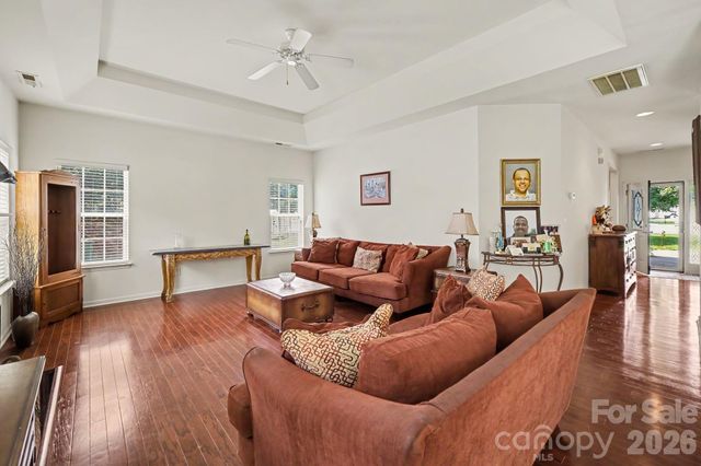 6900 Daisy Bee Court, Charlotte, NC 28126