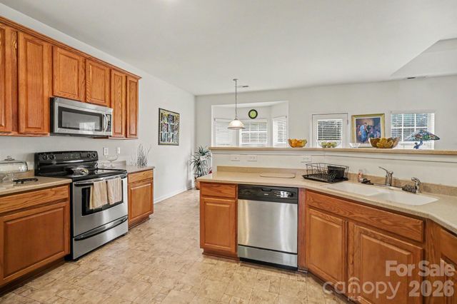 6900 Daisy Bee Court, Charlotte, NC 28126