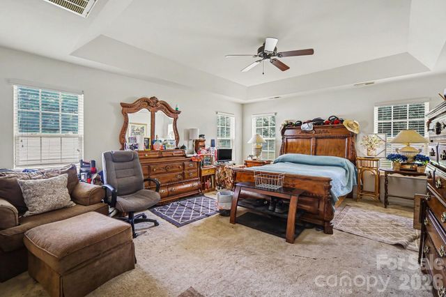 6900 Daisy Bee Court, Charlotte, NC 28126