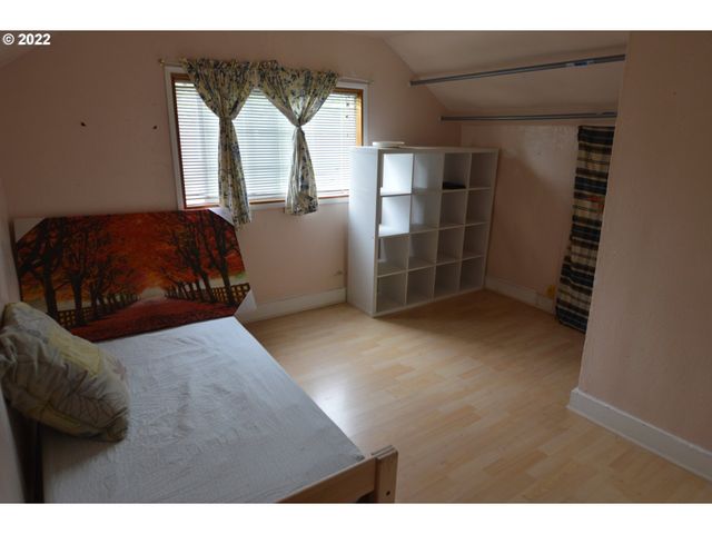 5938 Ne 57TH Ave, Portland, OR 97218
