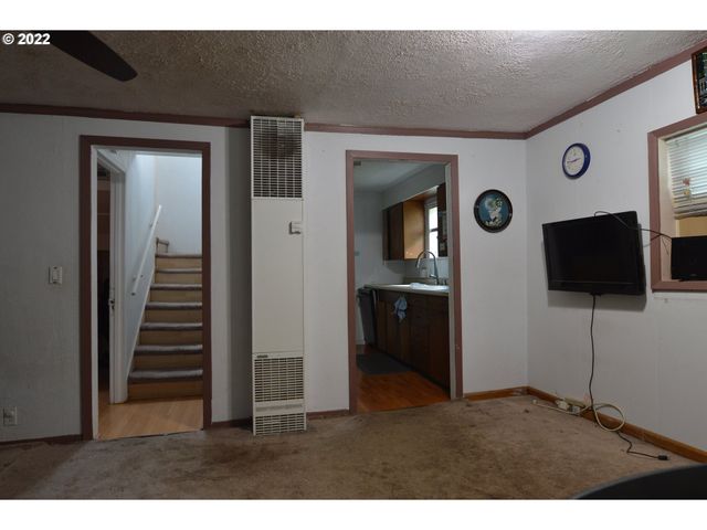 5938 Ne 57TH Ave, Portland, OR 97218