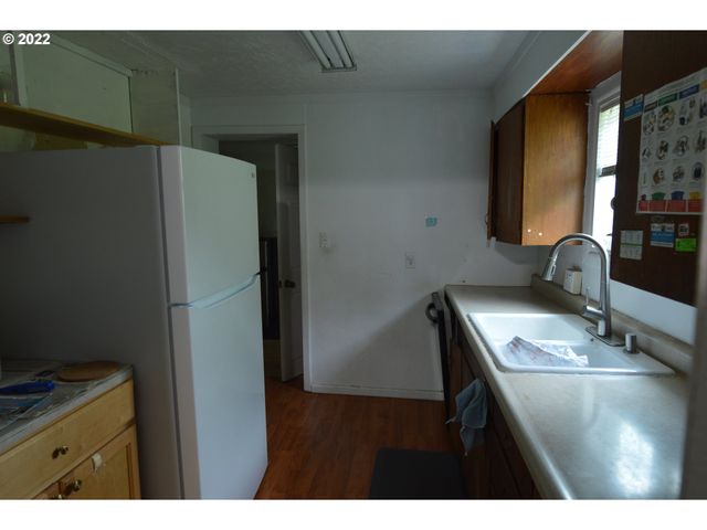 5938 Ne 57TH Ave, Portland, OR 97218