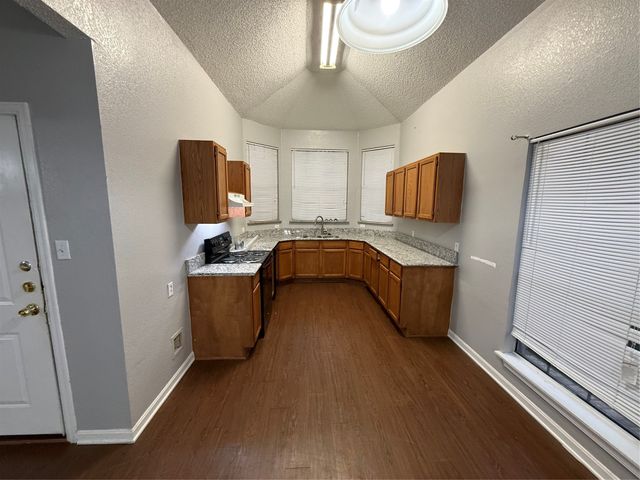 533 Horse Shoe Bend, Mesquite, TX 75149