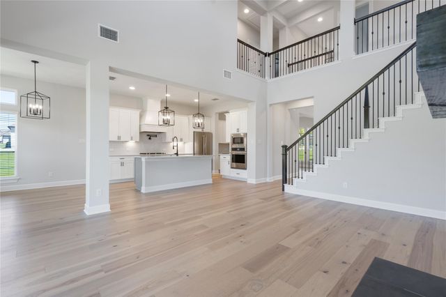 657 Prairie Clover DR, Dripping Springs, TX 78620